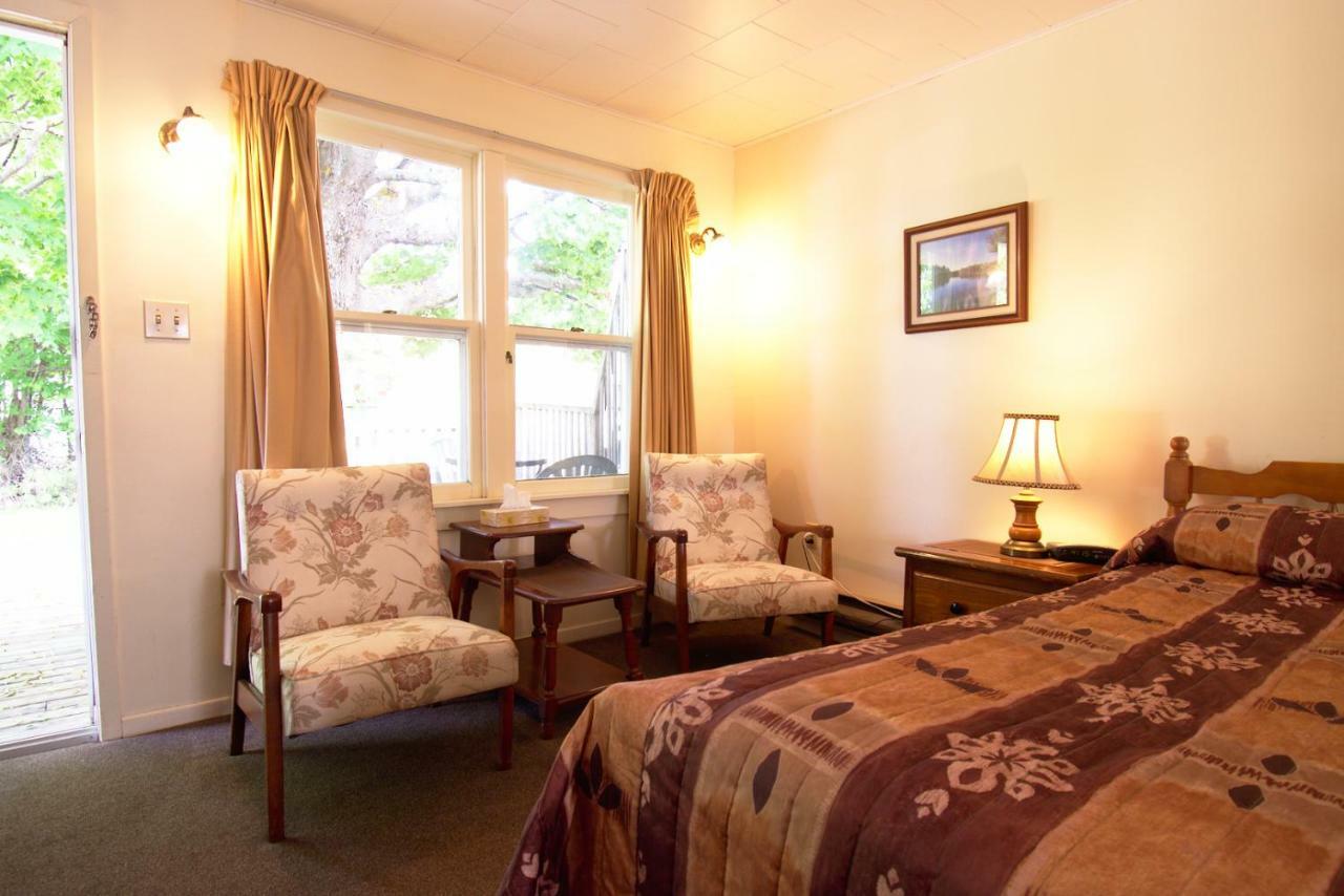 Lakeview Lodge And Cottages キャベンディッシュ エクステリア 写真