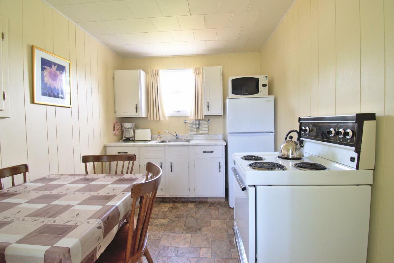 Lakeview Lodge And Cottages キャベンディッシュ エクステリア 写真